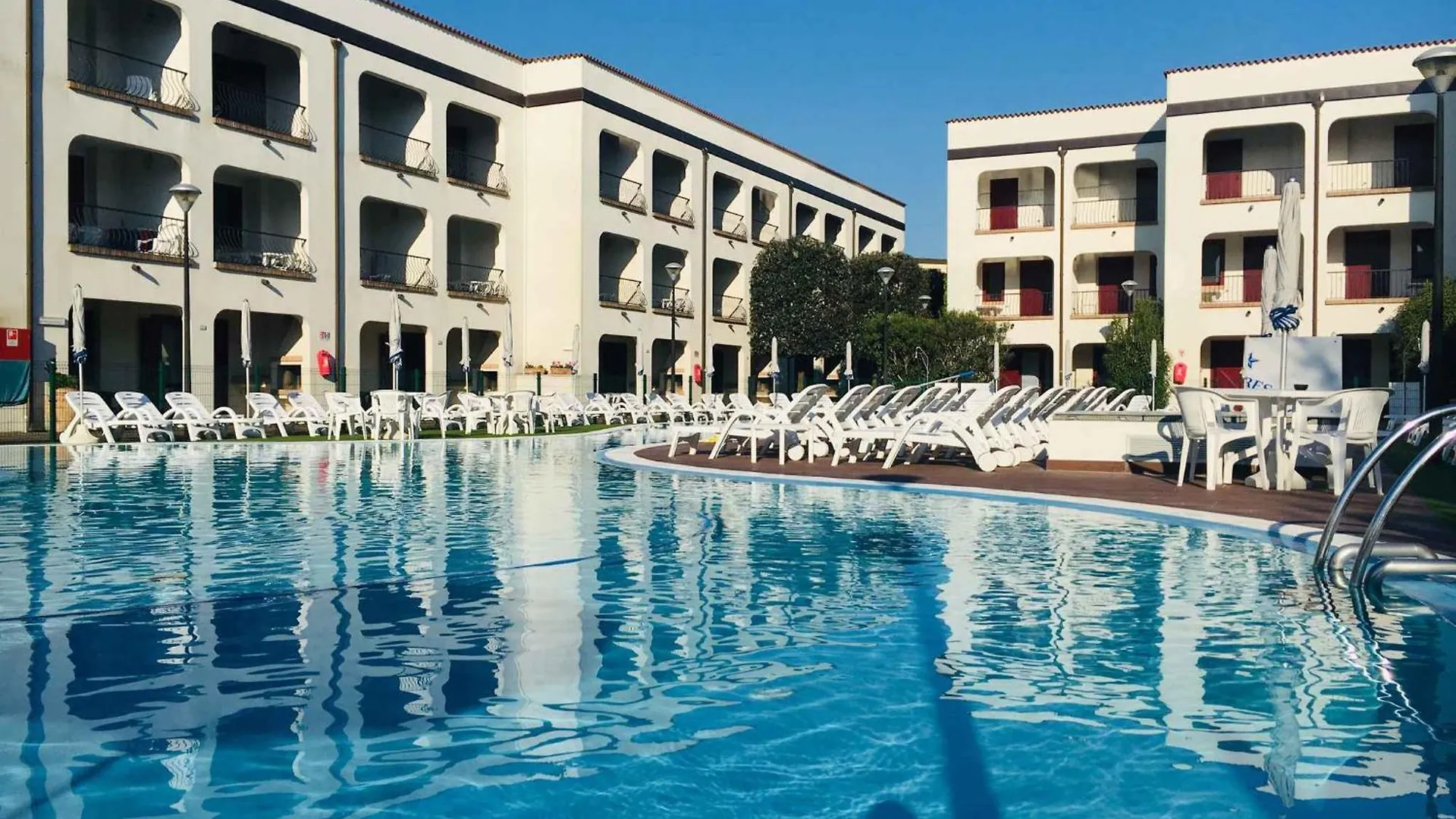 Apartments In Lido Di Spina 39999