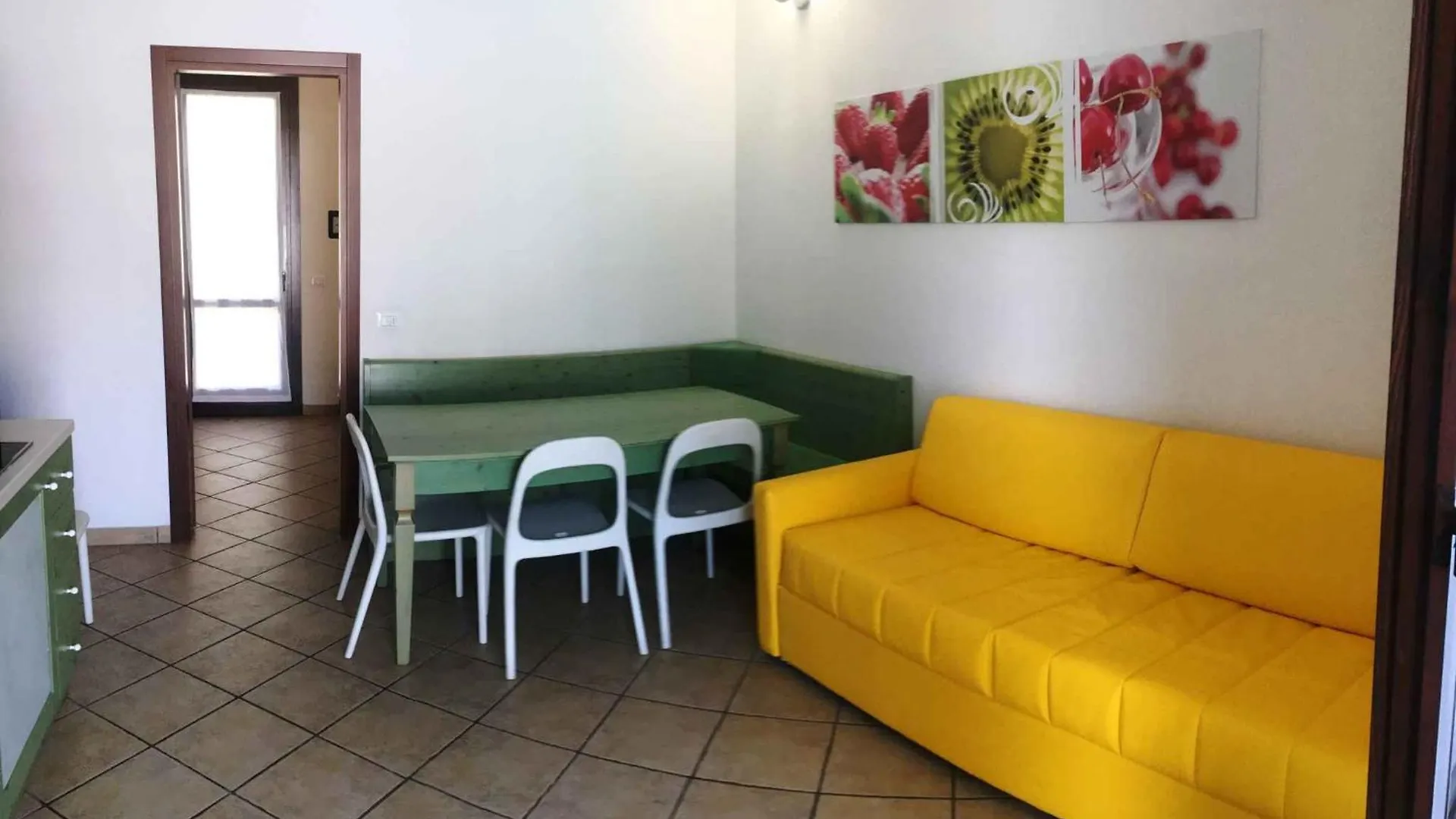 Apartments In Lido Di Spina 39999
