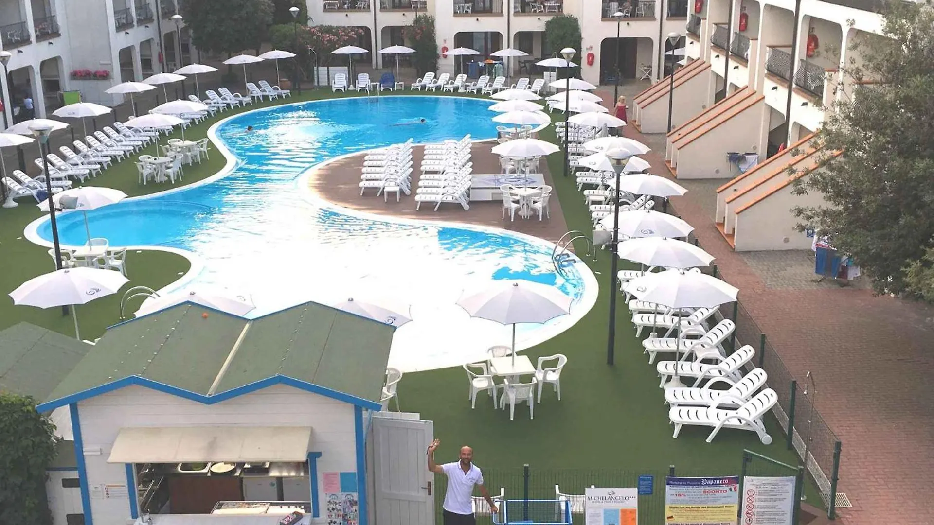 Apartments In Lido Di Spina 39999