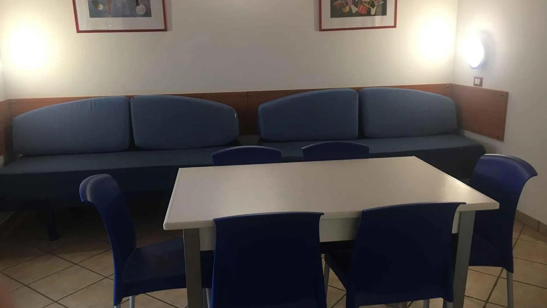 Apartments In Lido Di Spina 39999