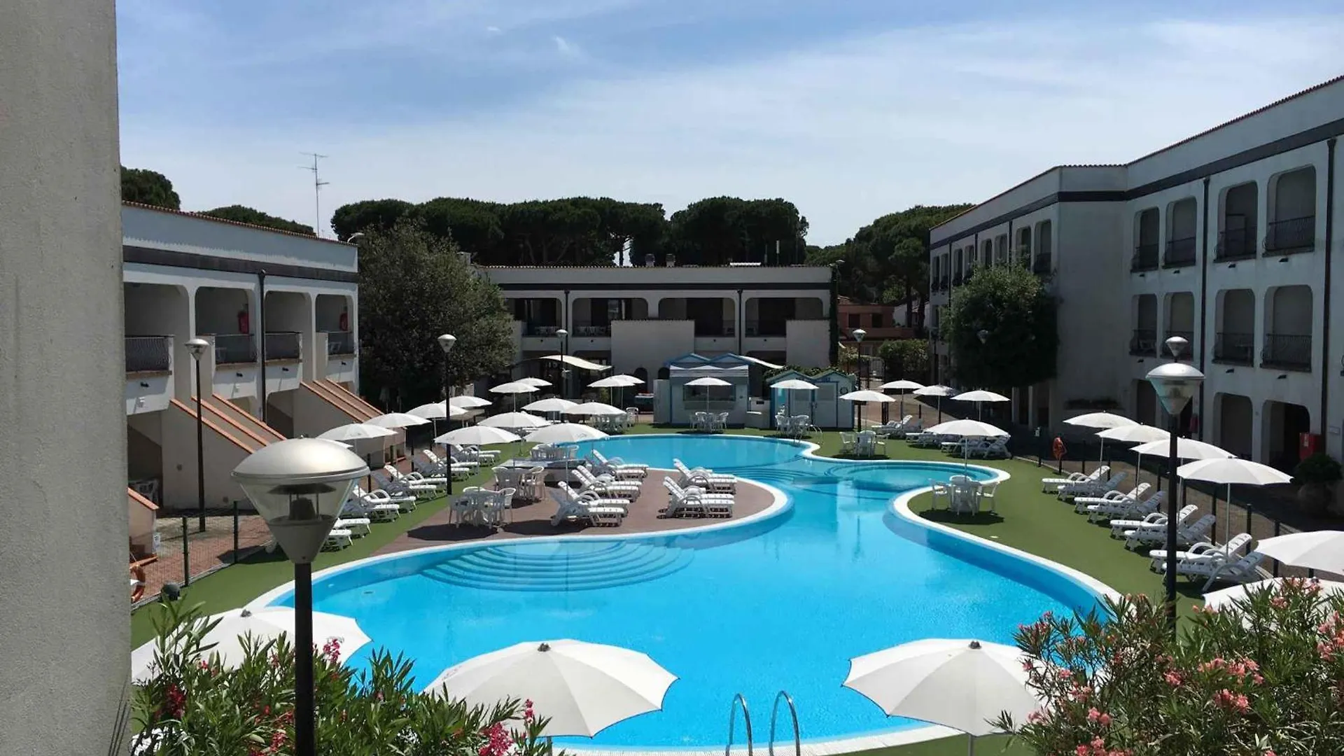Apartments In Lido Di Spina 39999 0*,