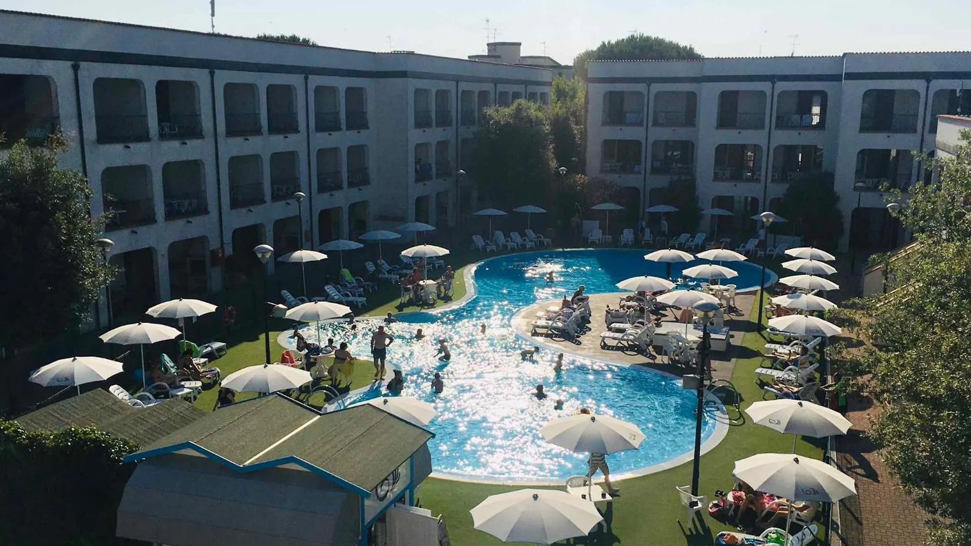 Apartments In Lido Di Spina 39999