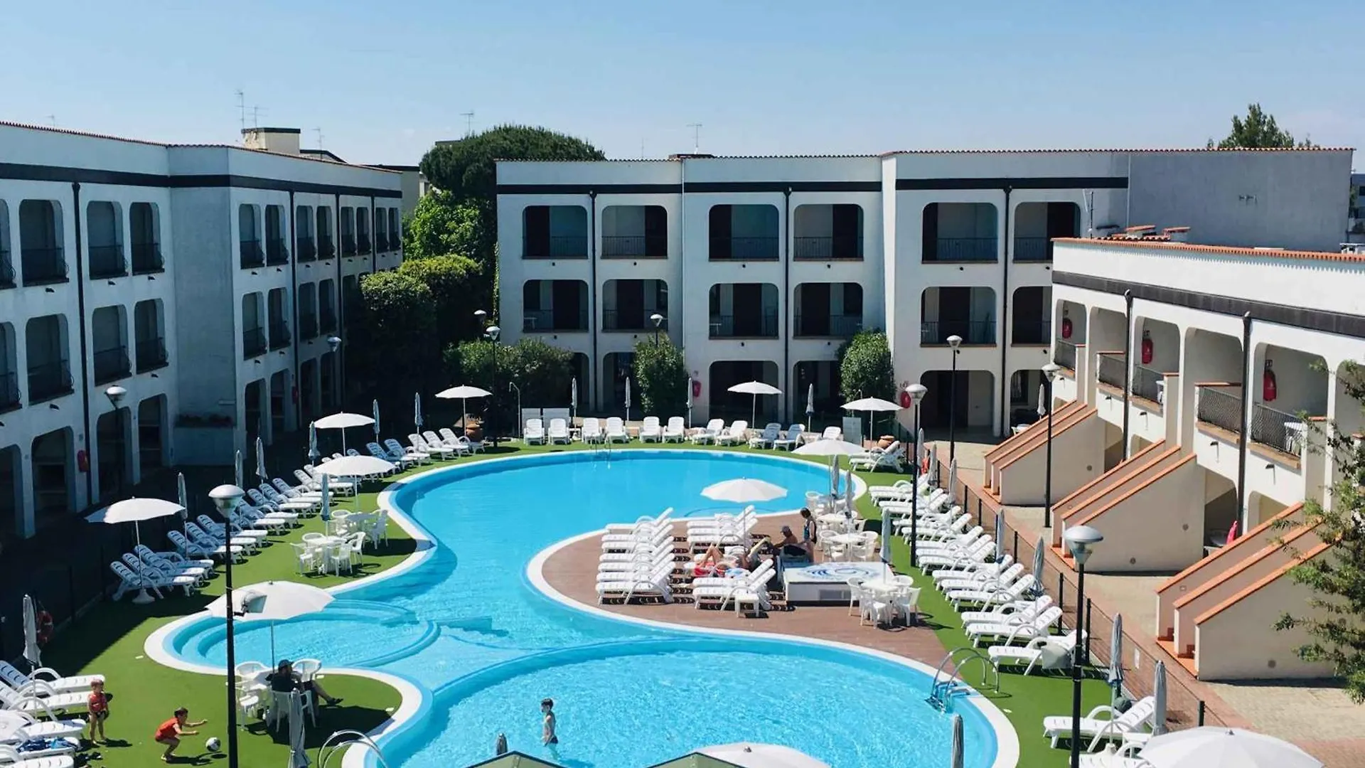 Apartments In Lido Di Spina 39999