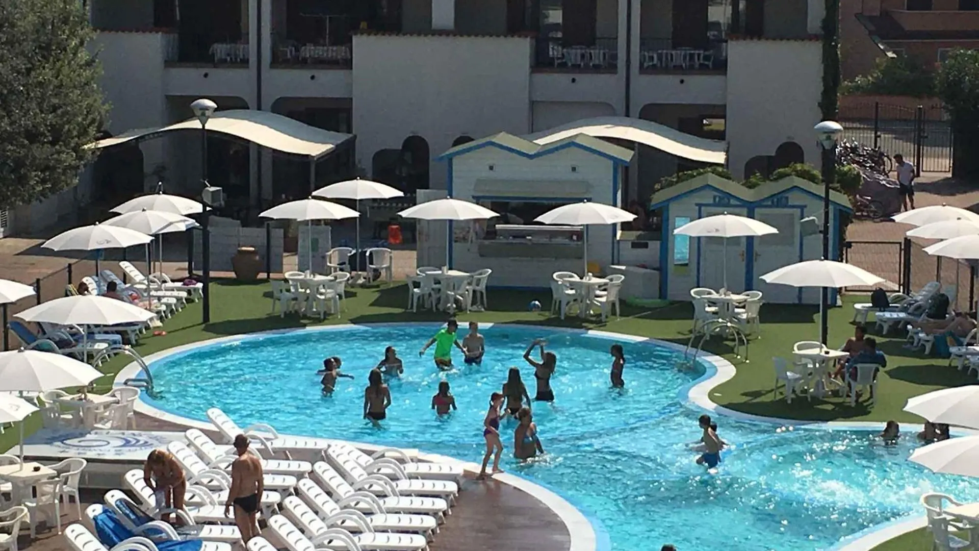 Apartments In Lido Di Spina 39999