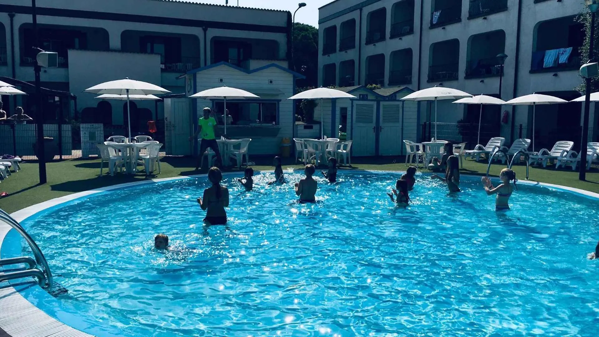 Apartments In Lido Di Spina 39999