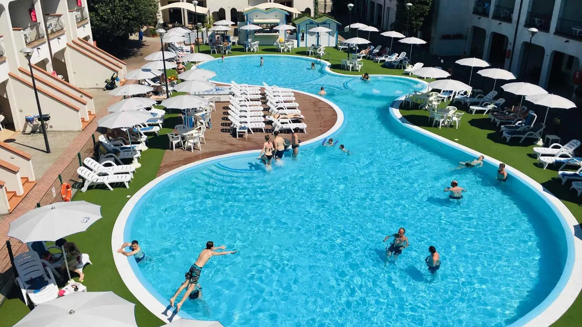 Apartments In Lido Di Spina 39999
